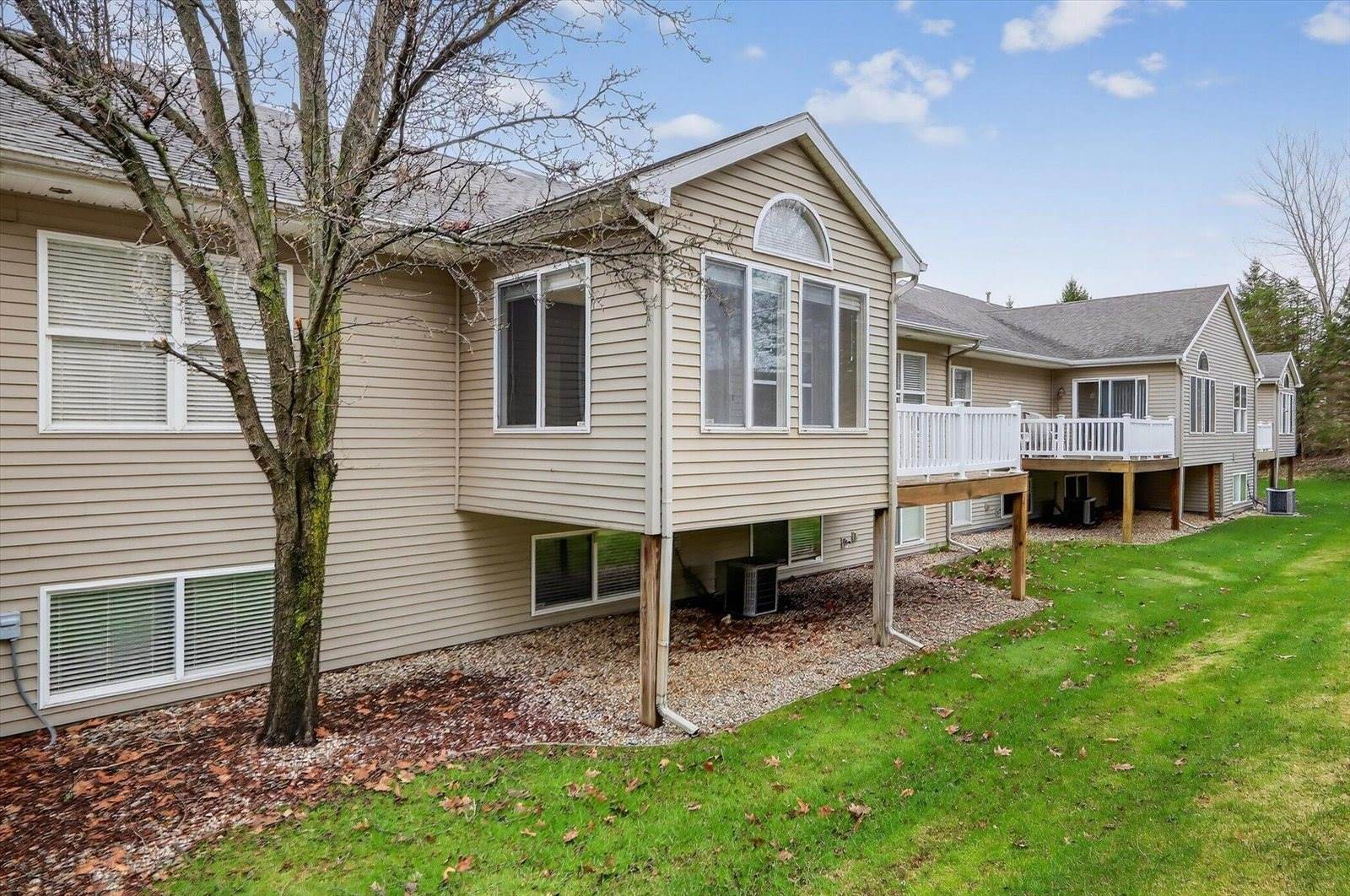 8691 Oakland Hills Circle, #2, Portage, MI 49024