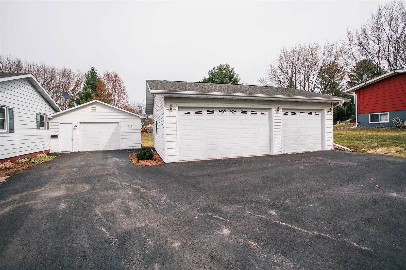 1703 Grand Avenue, Neillsville, WI 54456