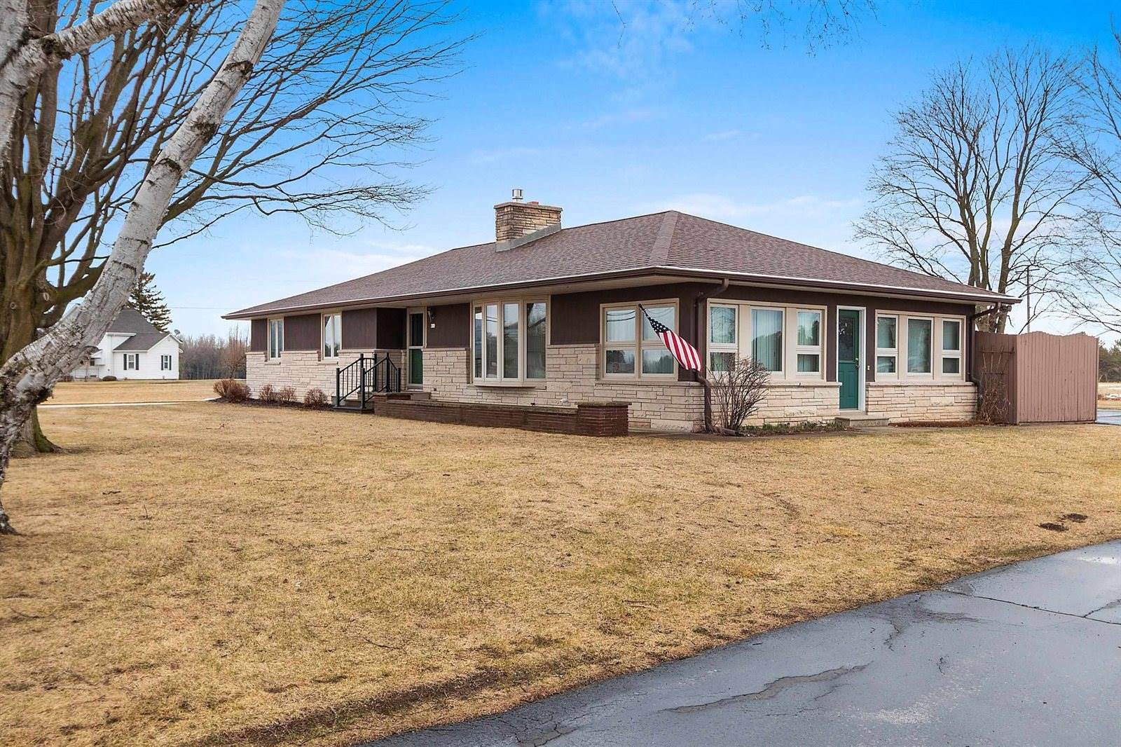 914 South Main Street, Mishicot, WI 54228