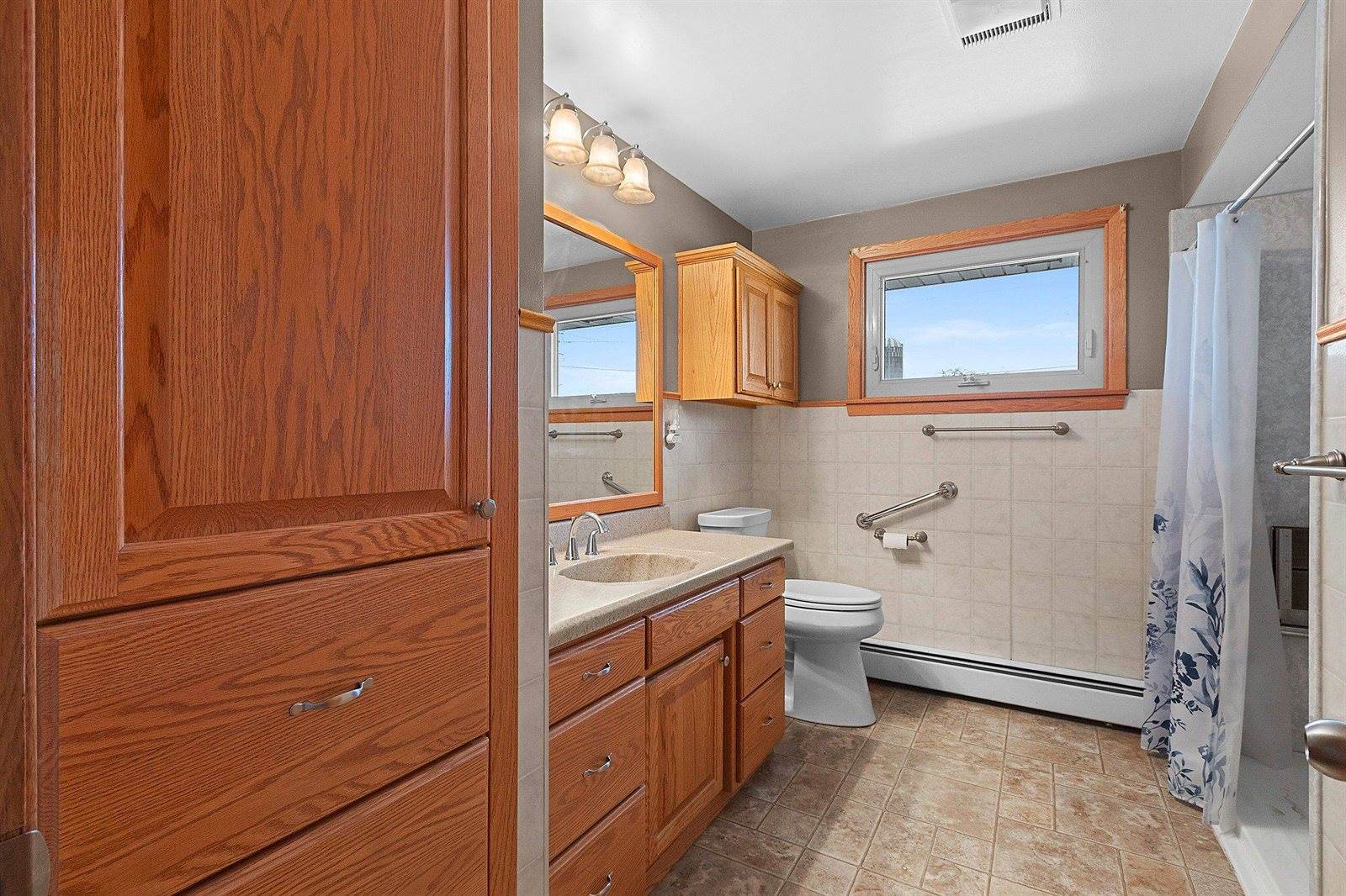 914 South Main Street, Mishicot, WI 54228