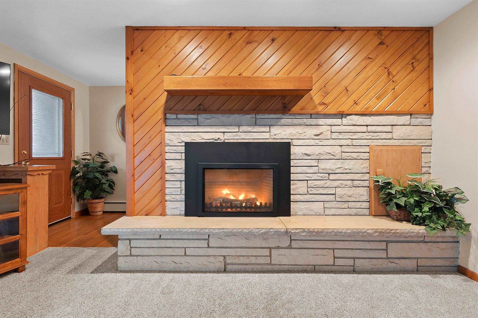 914 South Main Street, Mishicot, WI 54228