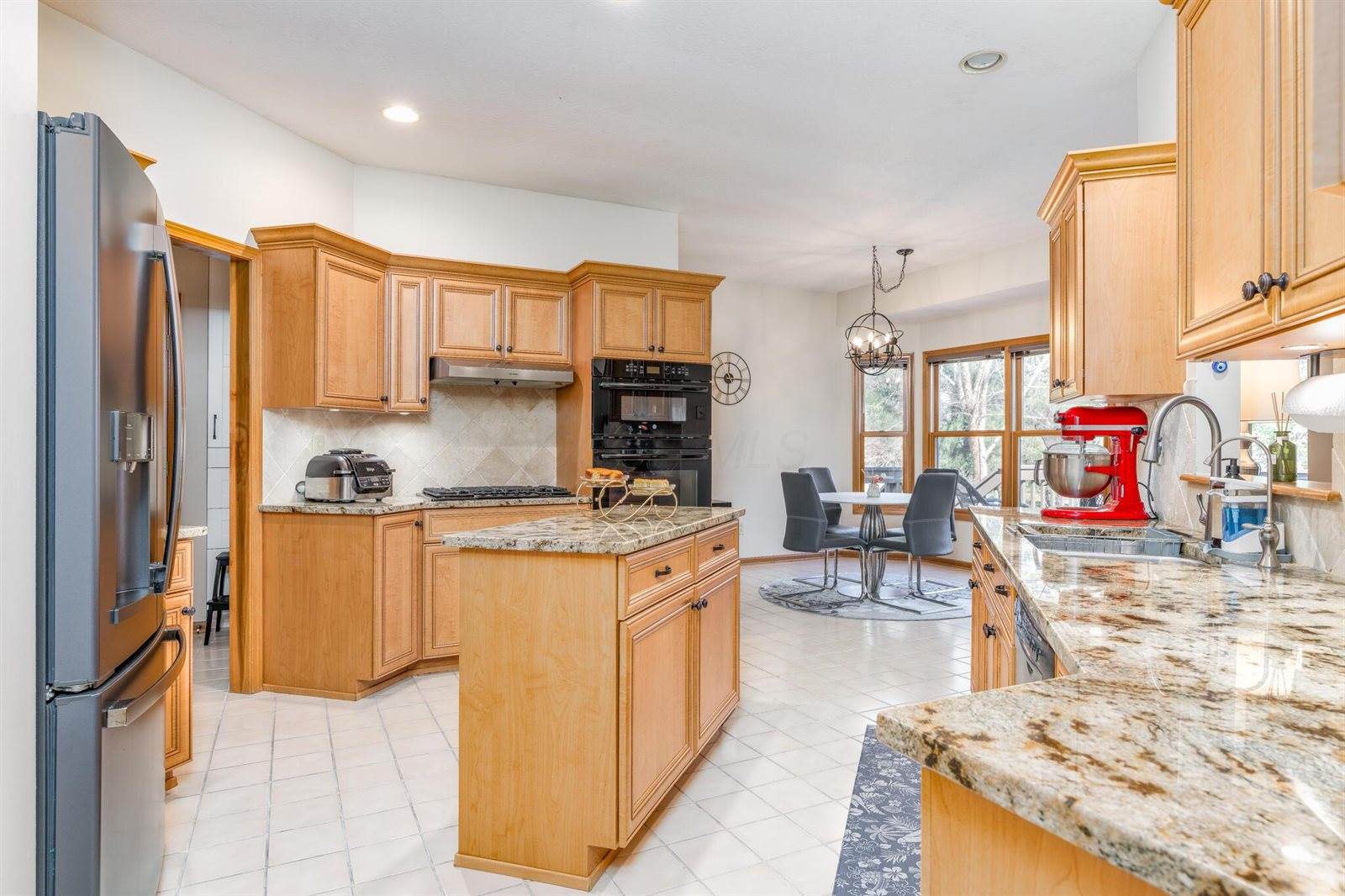 1204 Poppy Hills Drive, Blacklick, OH 43004