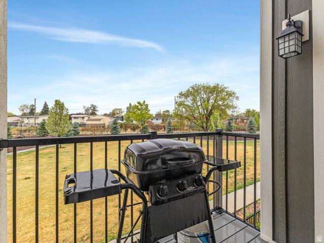 3837 West Cardenden Ln, Taylorsville, UT 84129