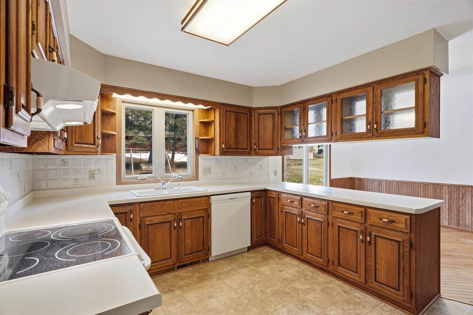 1121 Fairview Drive, Marshfield, WI 54449