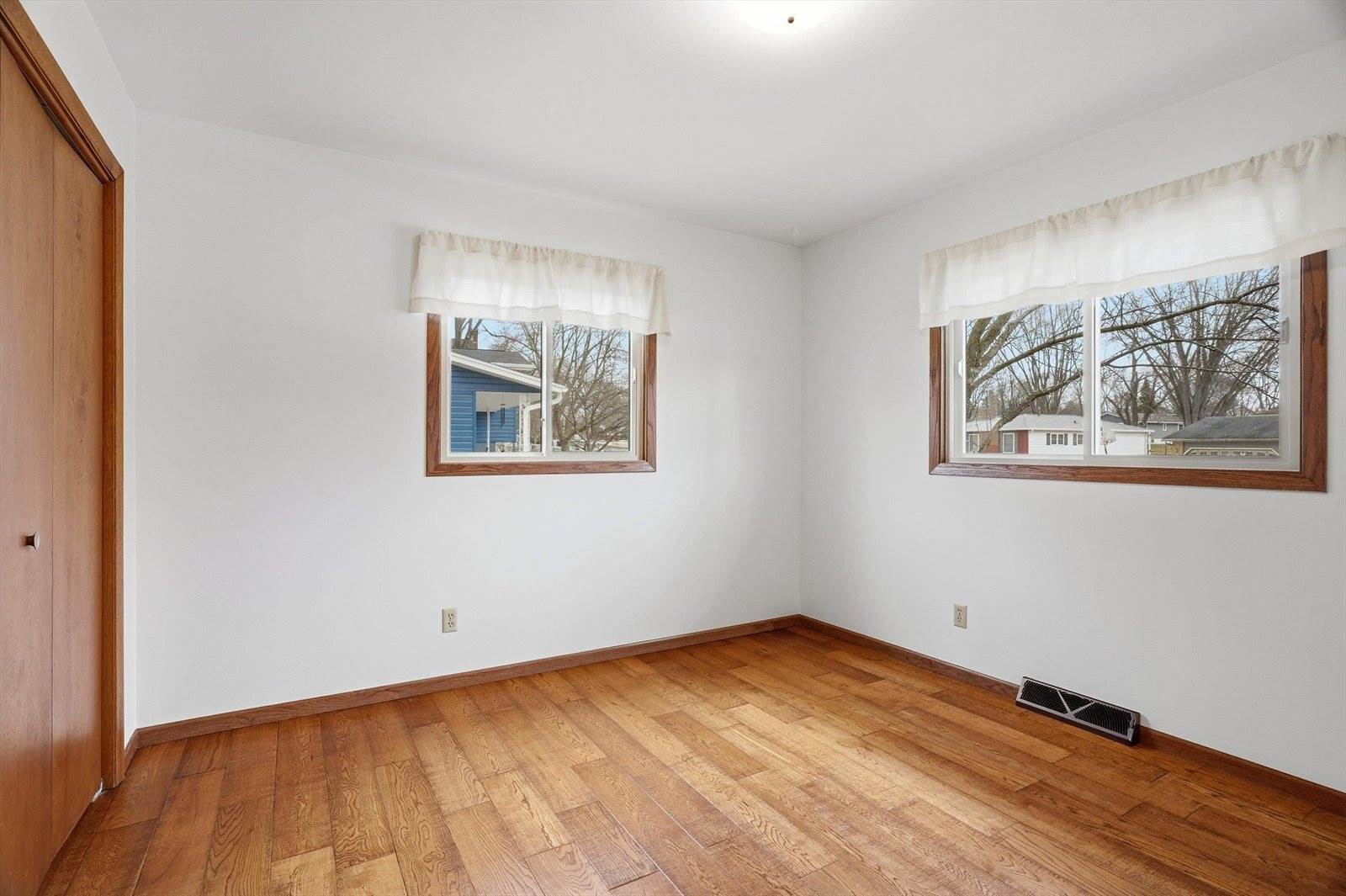 1121 Fairview Drive, Marshfield, WI 54449