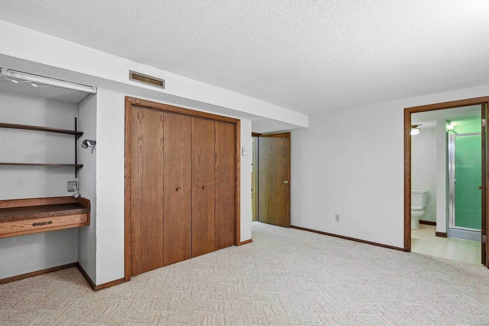 1121 Fairview Drive, Marshfield, WI 54449