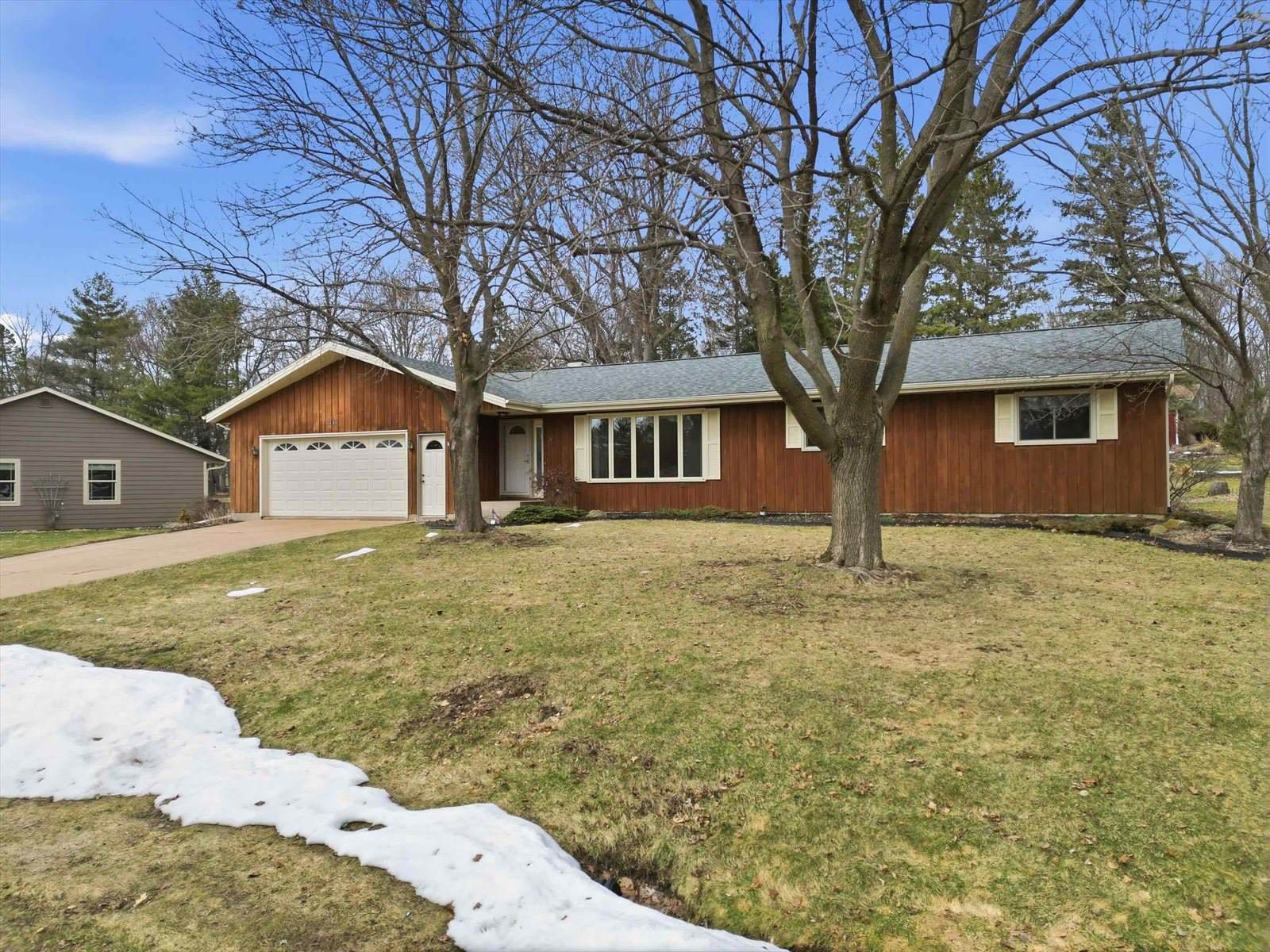 1121 Fairview Drive, Marshfield, WI 54449