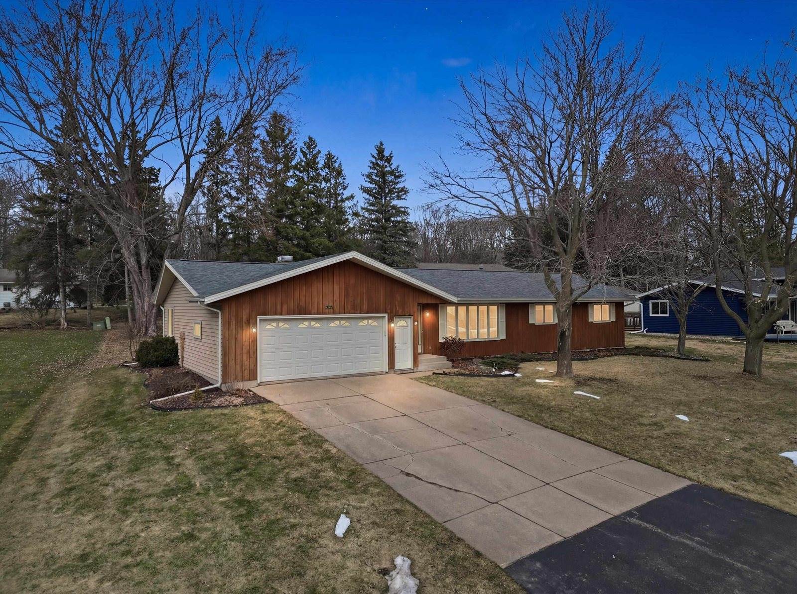 1121 Fairview Drive, Marshfield, WI 54449