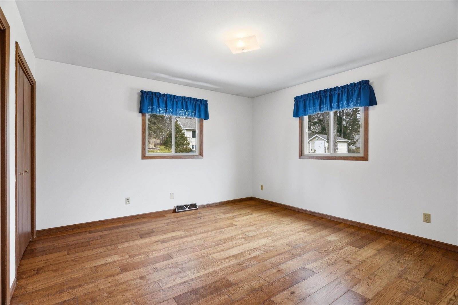 1121 Fairview Drive, Marshfield, WI 54449