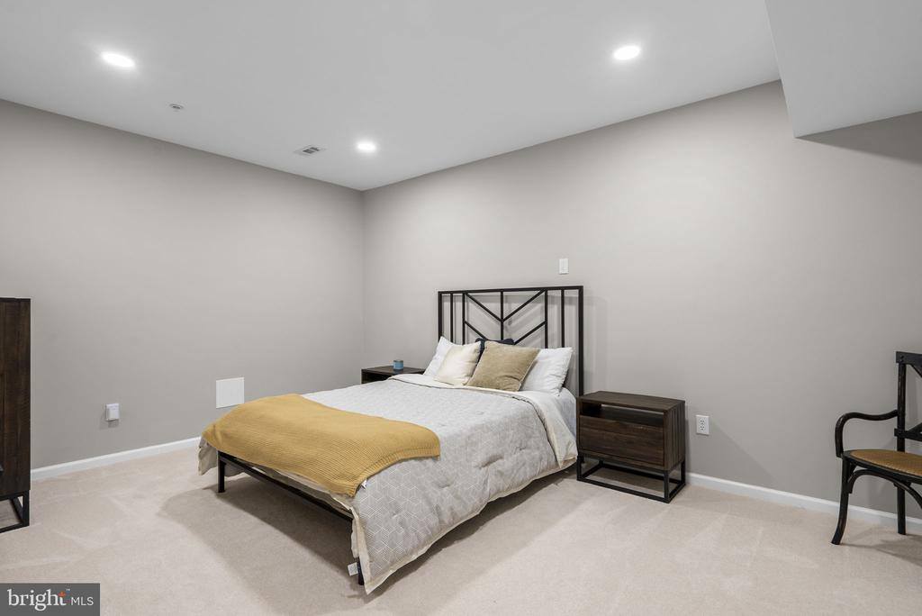 5604 Big Huntingdon Ln, Brandywine, MD 20613