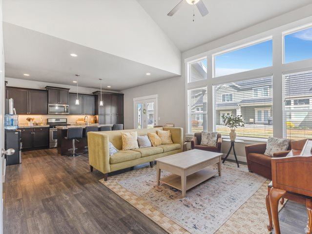 783 East Newfield Dr, Sandy, UT 84094