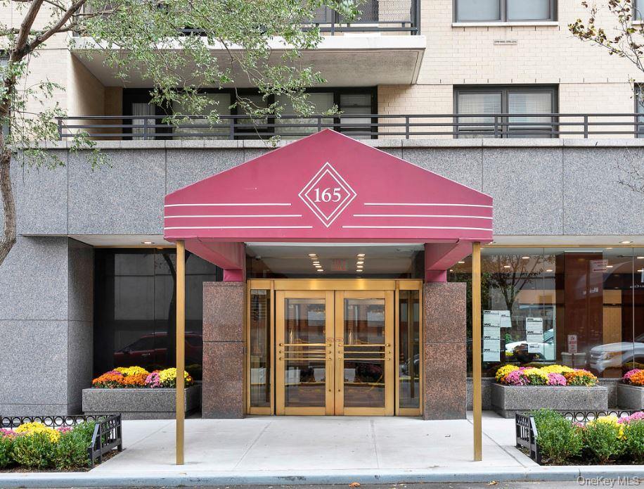 165 West 66th Street, New York (Manhattan), NY 10023