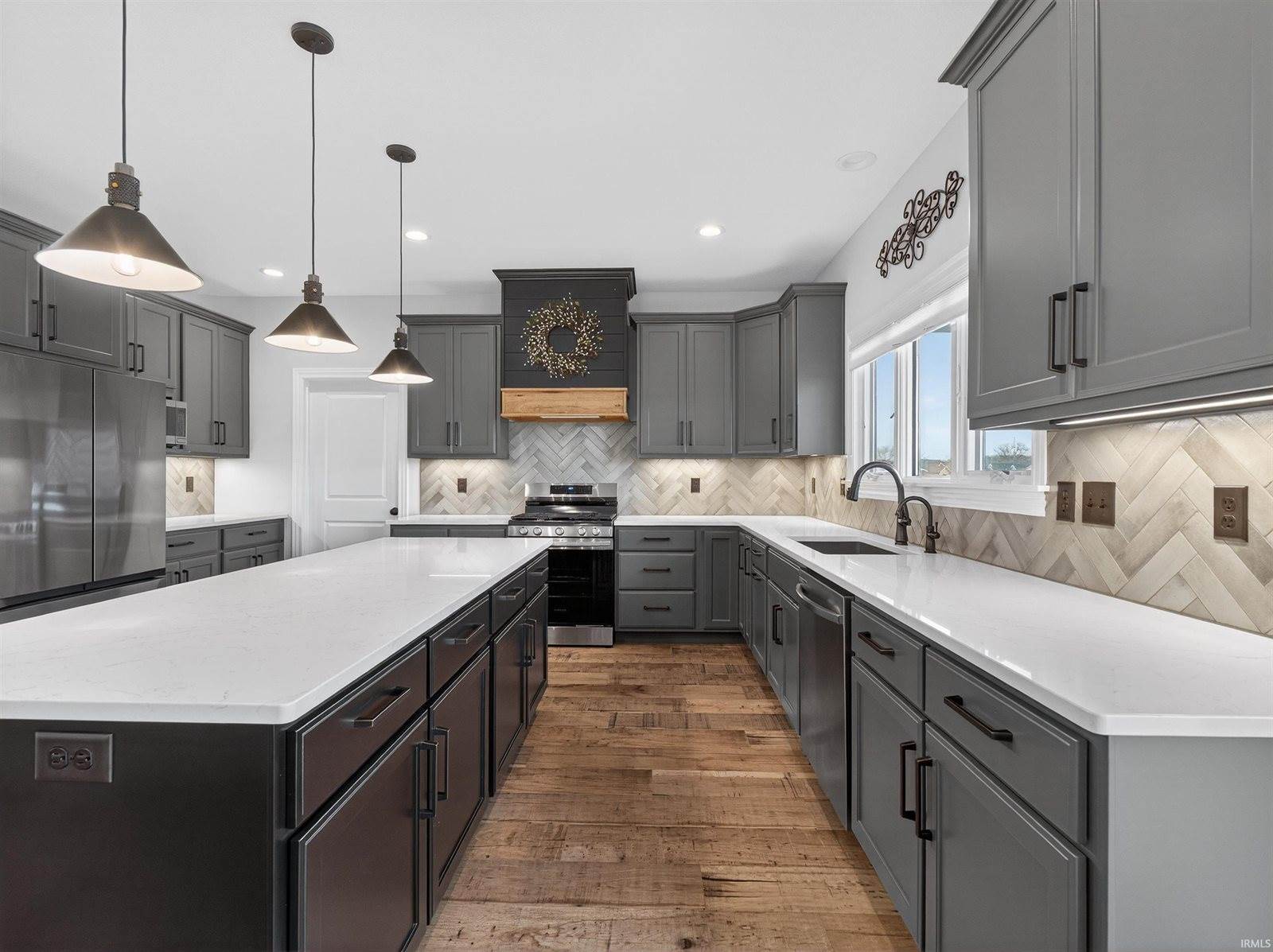 8693 Leonis Run, Leo, IN 46765