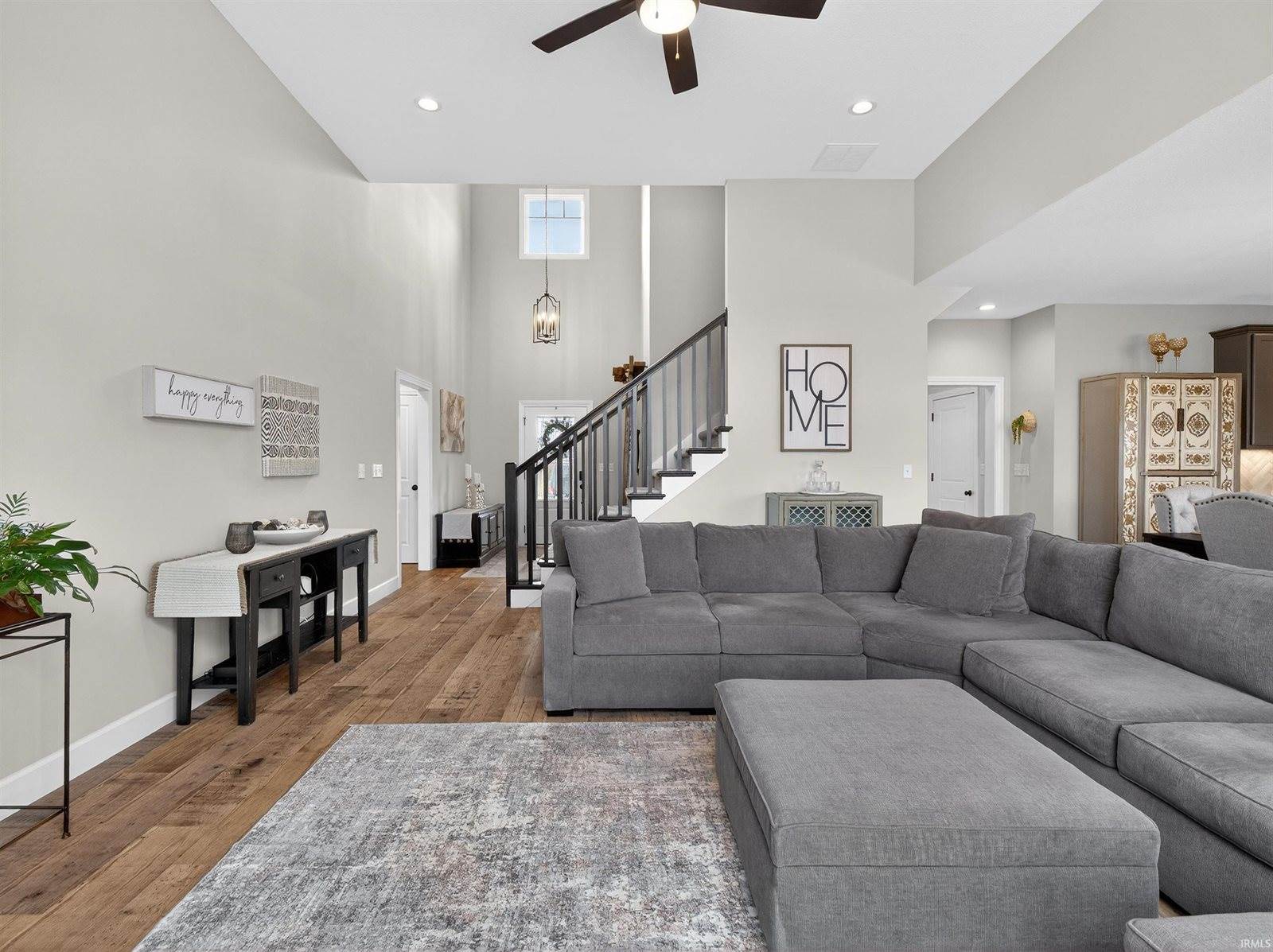 8693 Leonis Run, Leo, IN 46765