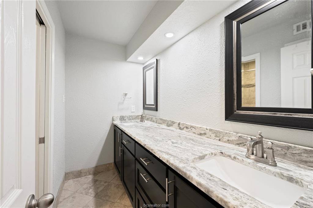 2800 Longmire Drive, College Station, TX 77845