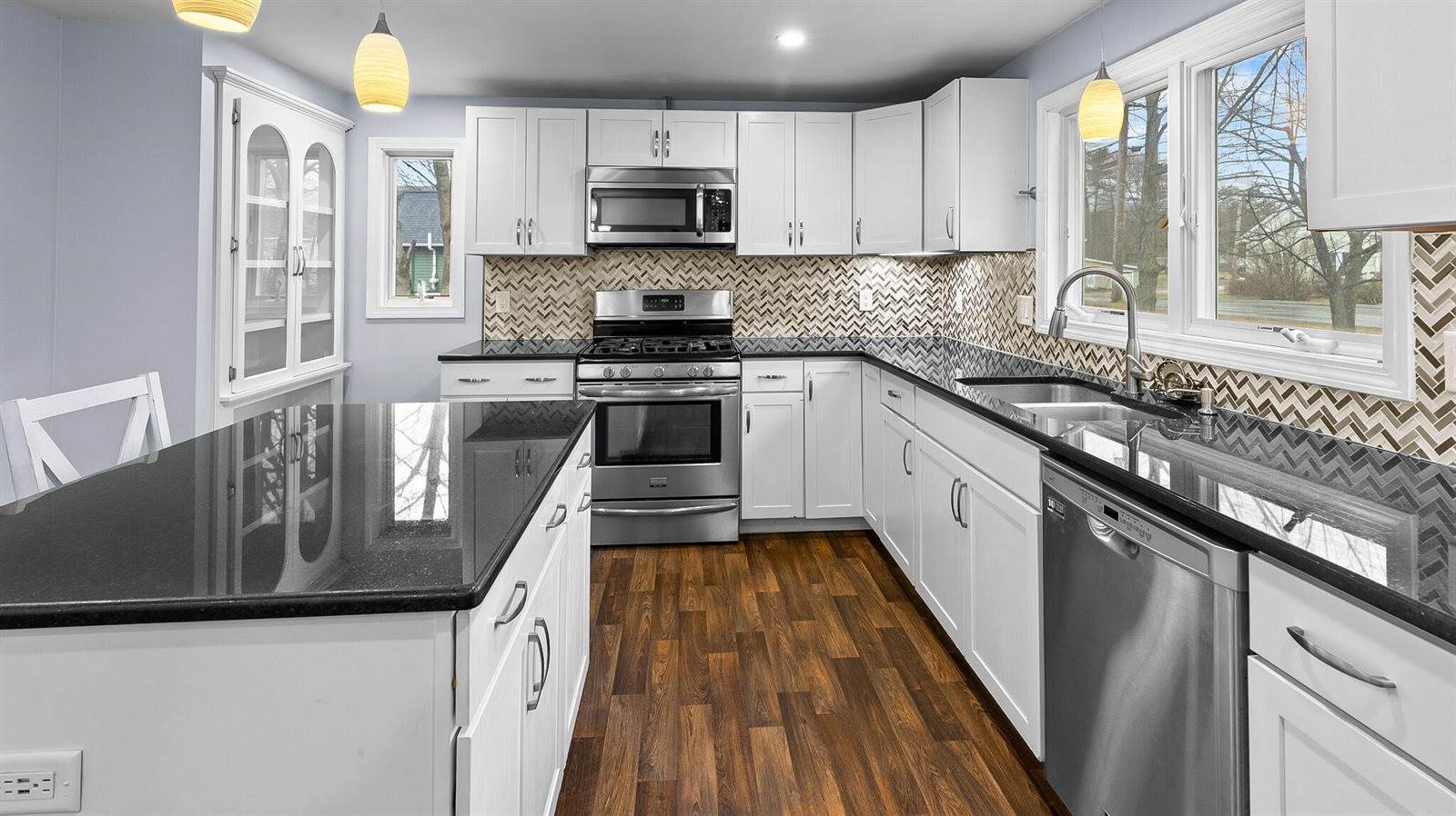 1806 Hammond Street, Hermon, ME 04401