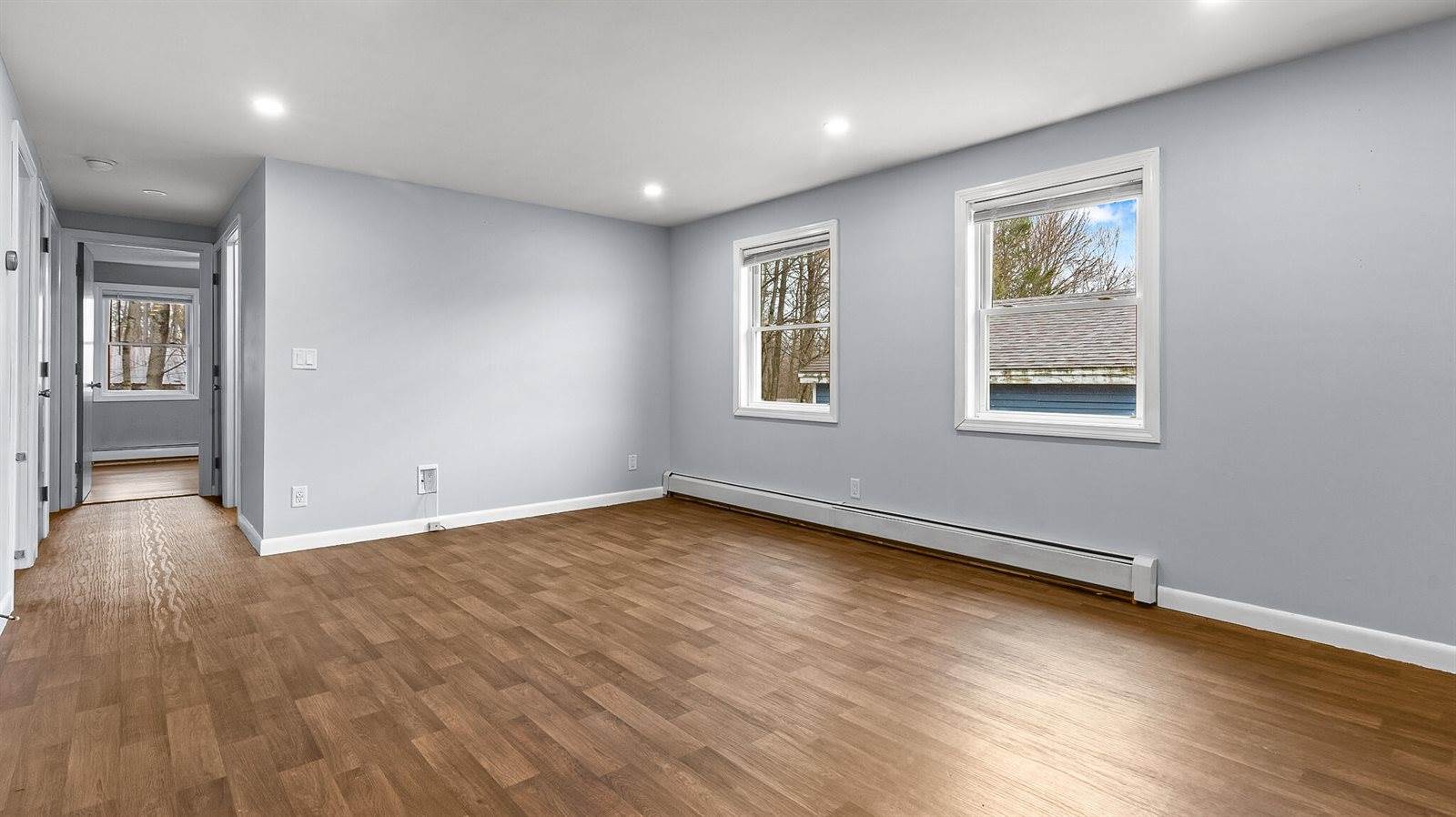 1806 Hammond Street, Hermon, ME 04401