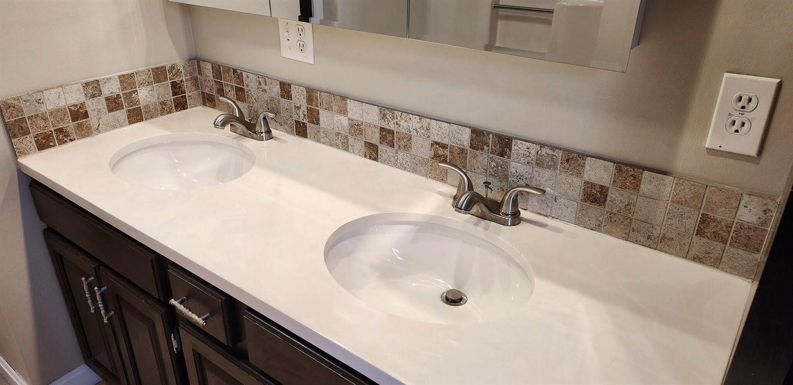 1806 Hammond Street, Hermon, ME 04401