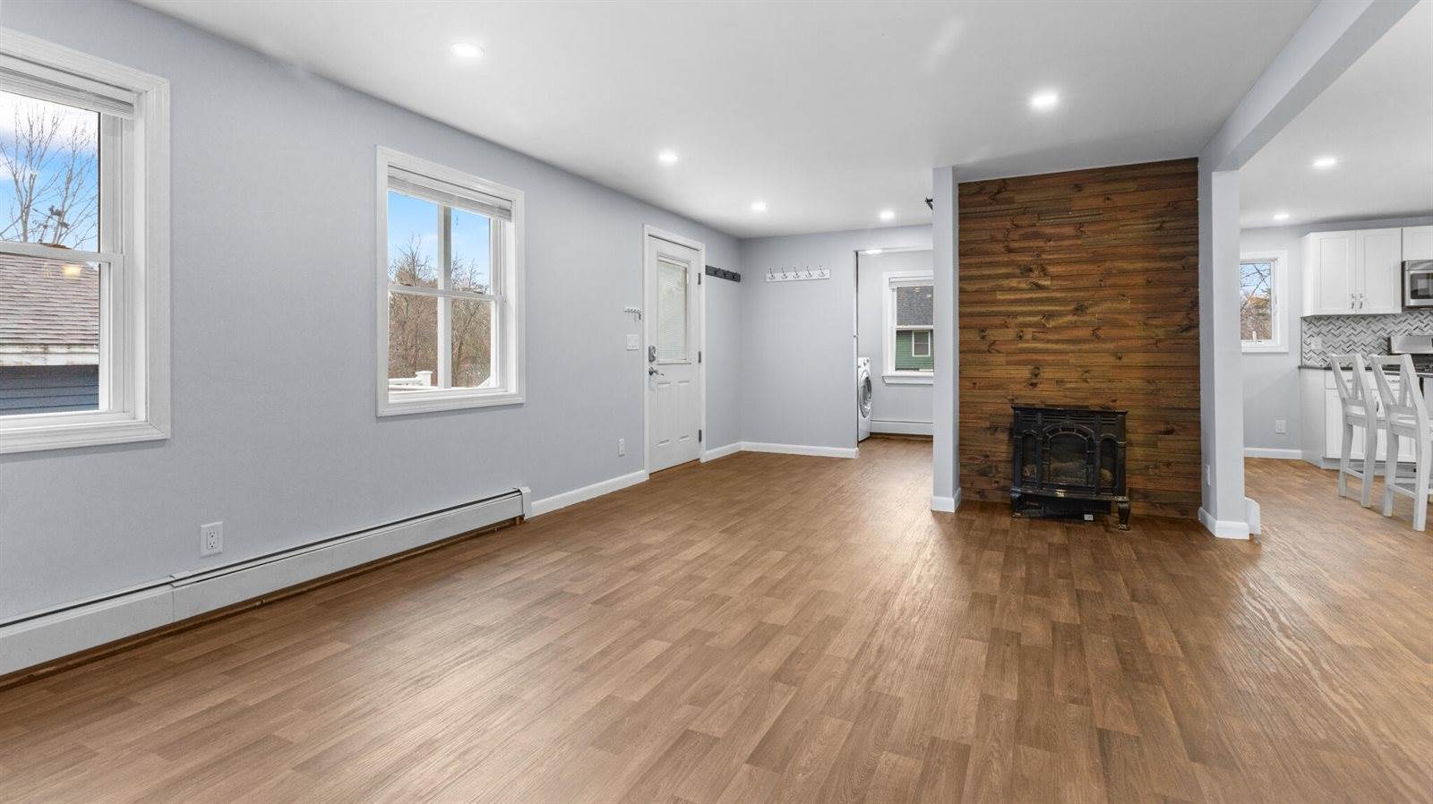 1806 Hammond Street, Hermon, ME 04401