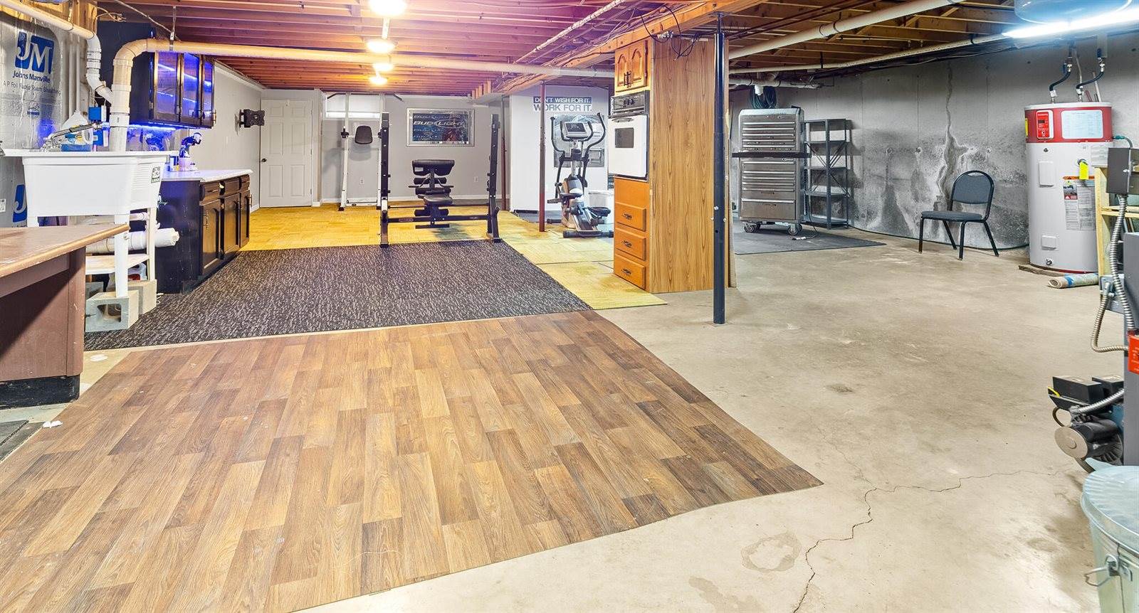 1806 Hammond Street, Hermon, ME 04401