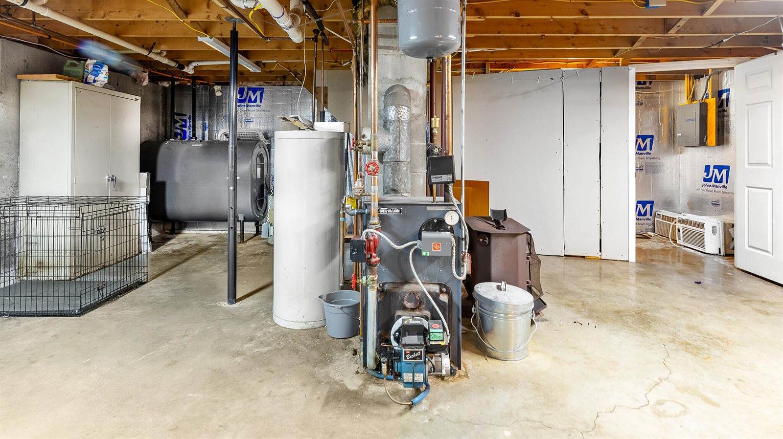 1806 Hammond Street, Hermon, ME 04401