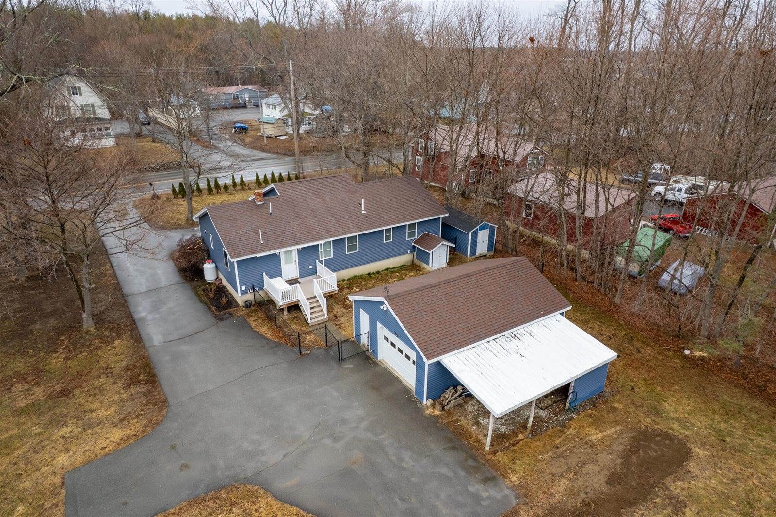 1806 Hammond Street, Hermon, ME 04401