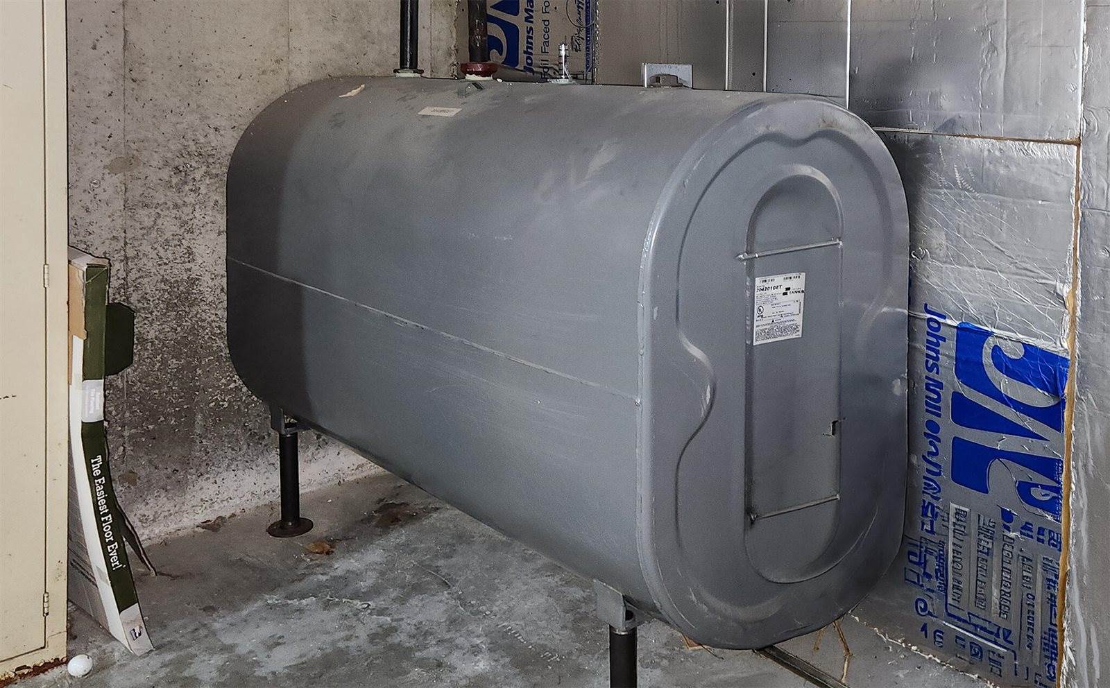 1806 Hammond Street, Hermon, ME 04401