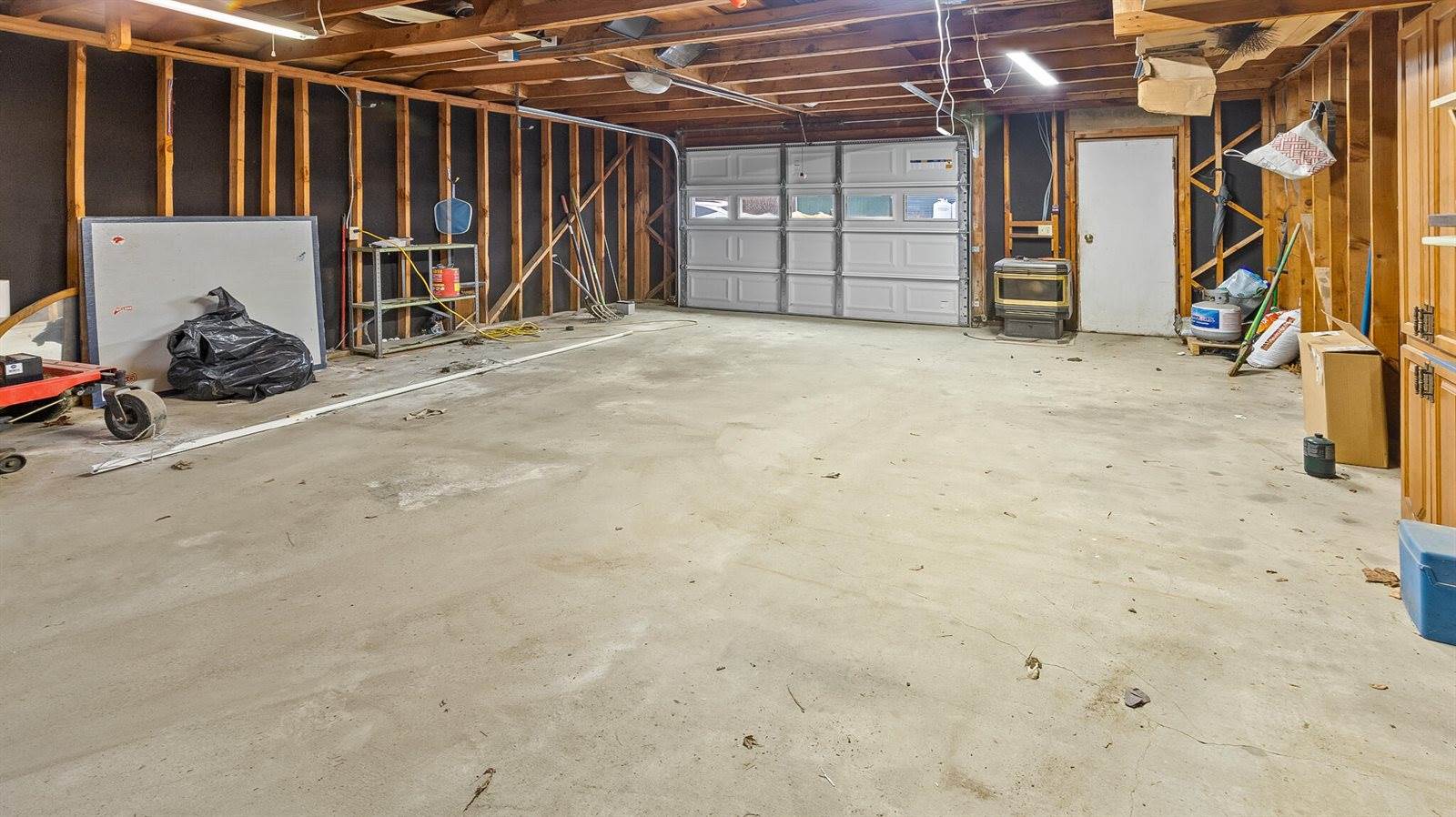 1806 Hammond Street, Hermon, ME 04401