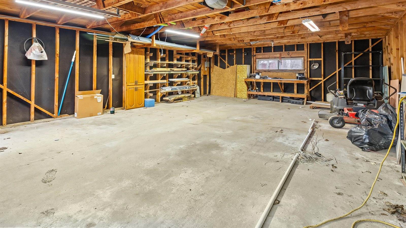 1806 Hammond Street, Hermon, ME 04401