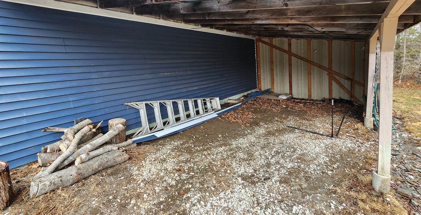 1806 Hammond Street, Hermon, ME 04401