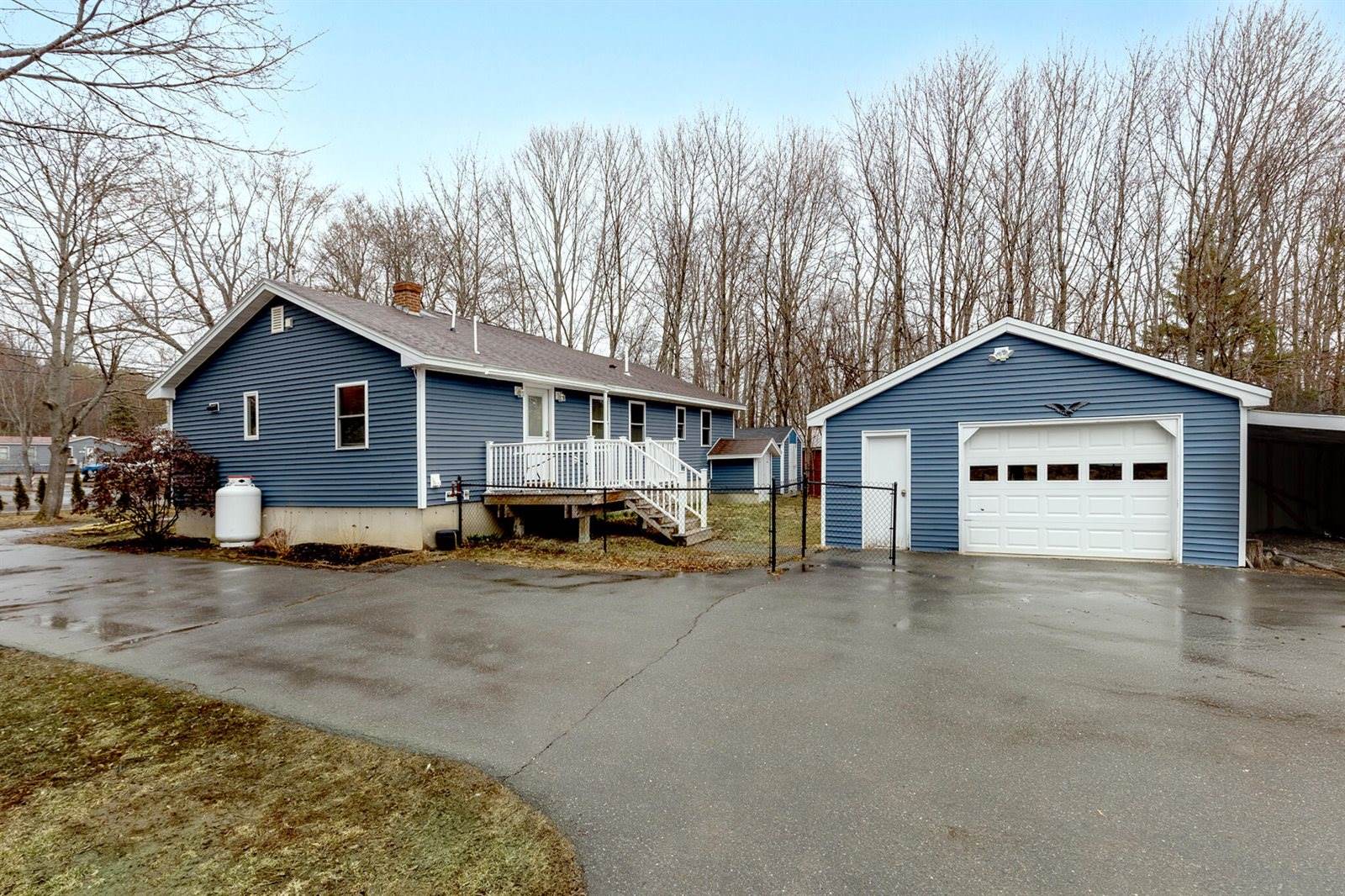 1806 Hammond Street, Hermon, ME 04401