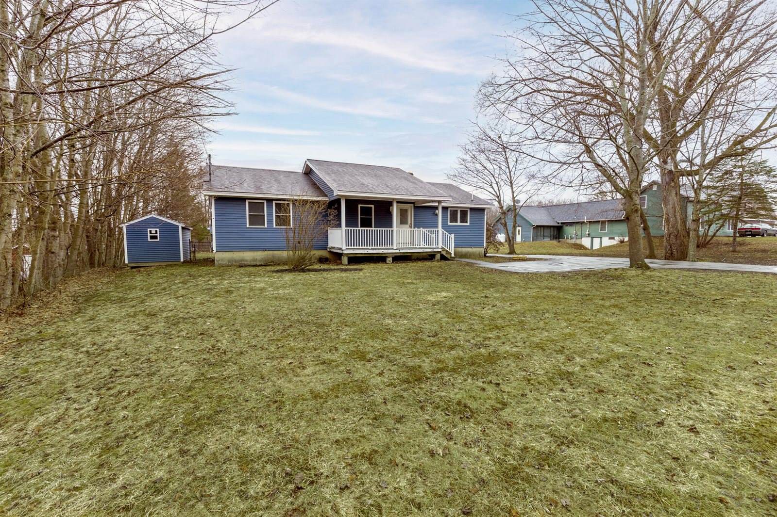 1806 Hammond Street, Hermon, ME 04401
