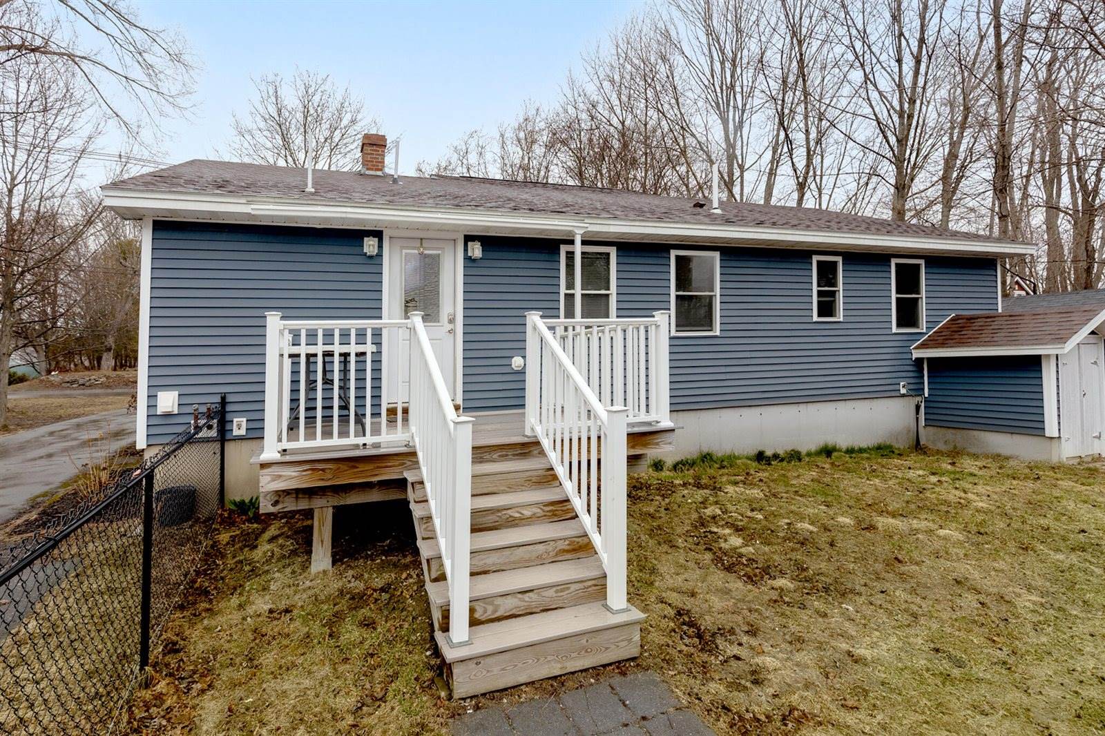 1806 Hammond Street, Hermon, ME 04401