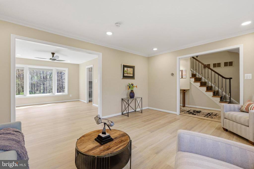 10300 Crown Point Court, Potomac, MD 20854