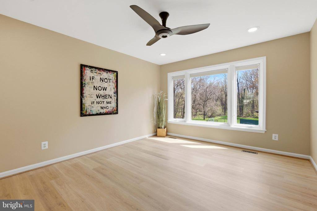 10300 Crown Point Court, Potomac, MD 20854