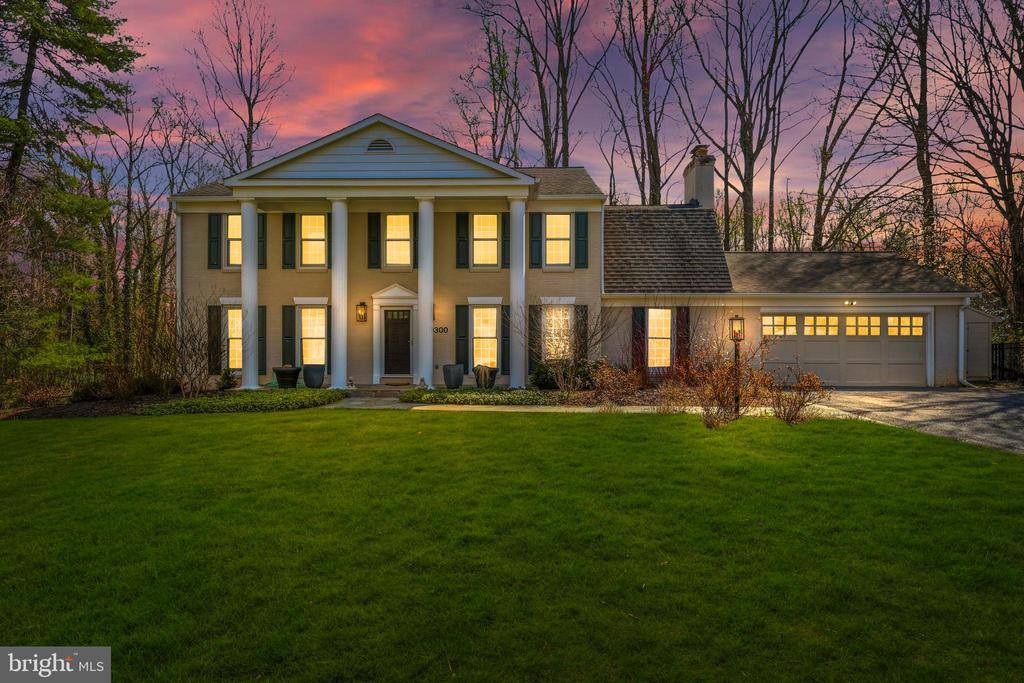 10300 Crown Point Court, Potomac, MD 20854