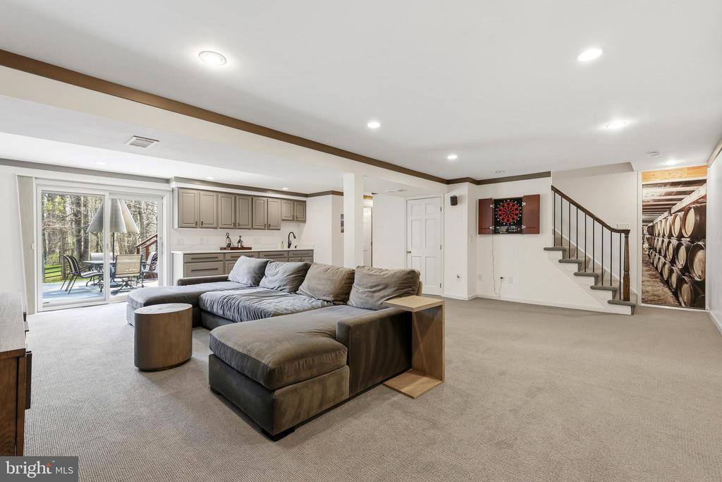 10300 Crown Point Court, Potomac, MD 20854