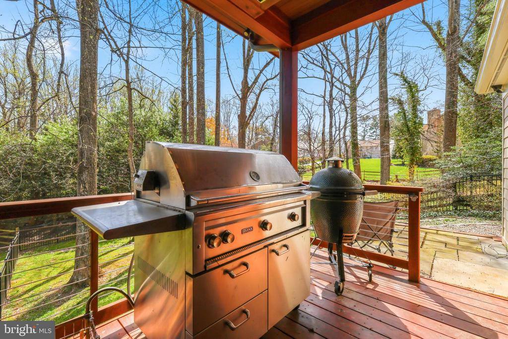 10300 Crown Point Court, Potomac, MD 20854