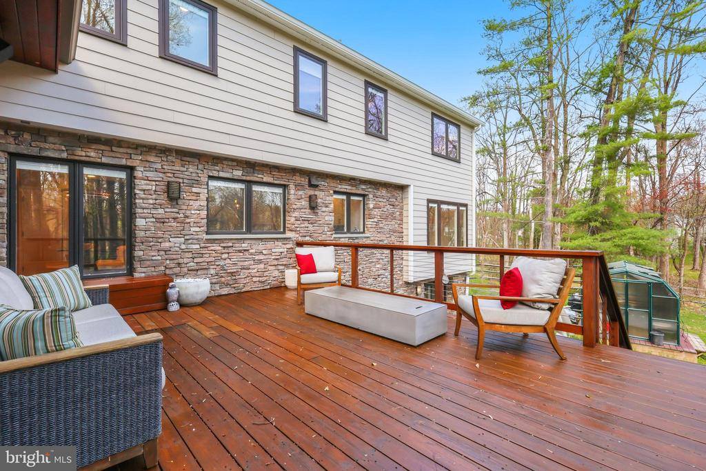 10300 Crown Point Court, Potomac, MD 20854