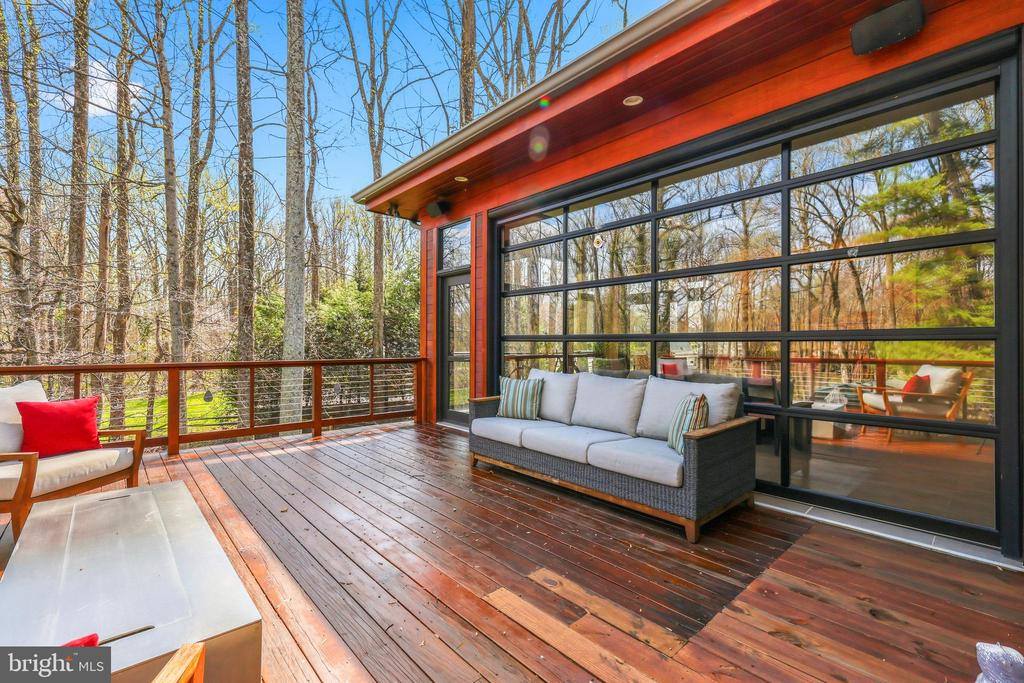 10300 Crown Point Court, Potomac, MD 20854