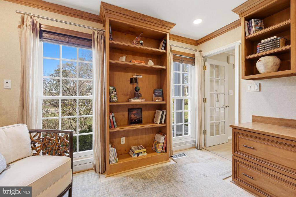 10300 Crown Point Court, Potomac, MD 20854