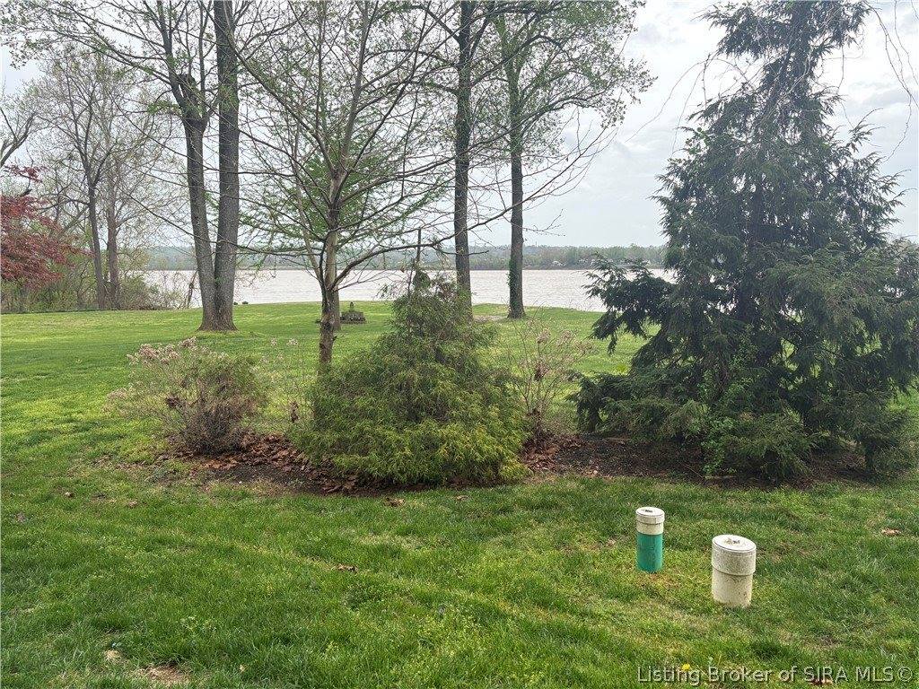 5820 Upper River Road, #A, Jeffersonville, IN 47130