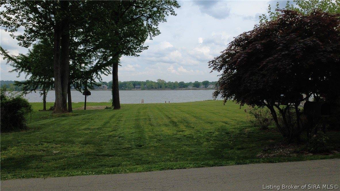 5820 Upper River Road, Jeffersonville, IN 47130