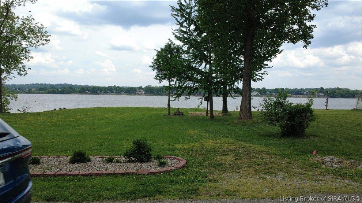5820 Upper River Road, Jeffersonville, IN 47130