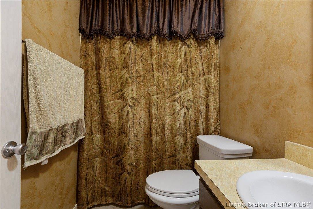 1981 Blue Teal Lane, Jeffersonville, IN 47130