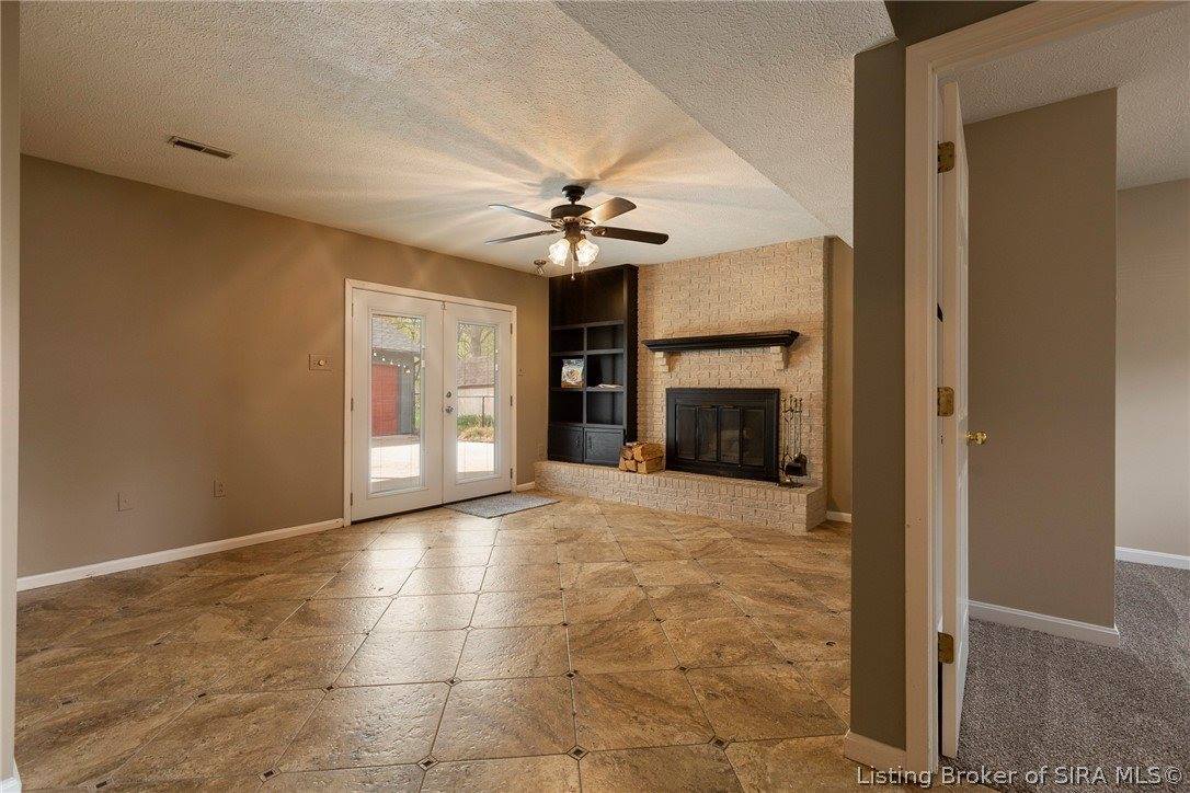 1981 Blue Teal Lane, Jeffersonville, IN 47130