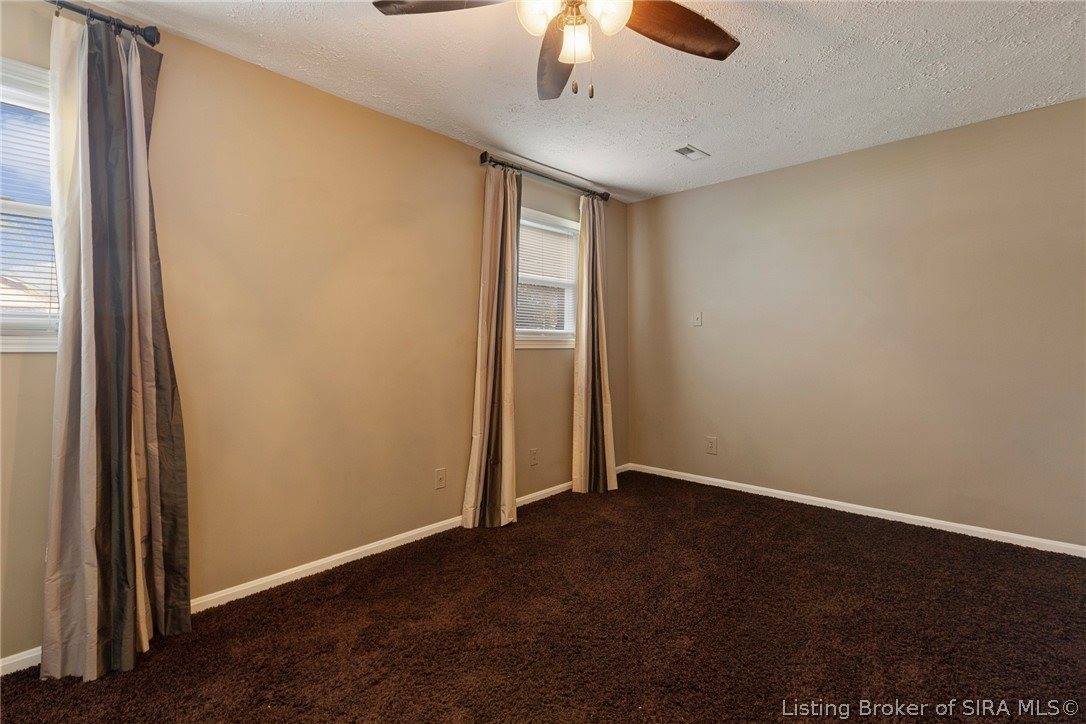 1981 Blue Teal Lane, Jeffersonville, IN 47130