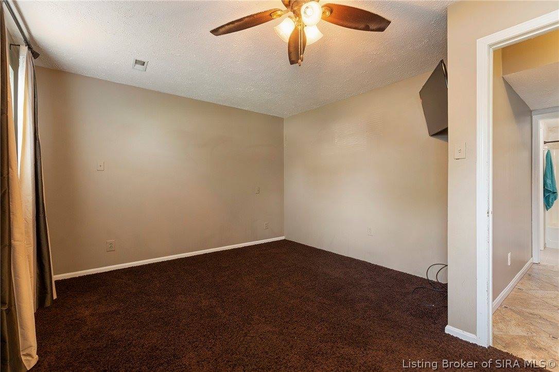 1981 Blue Teal Lane, Jeffersonville, IN 47130