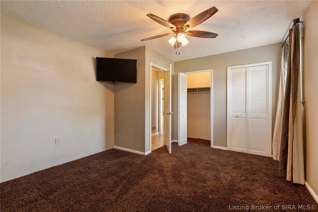 1981 Blue Teal Lane, Jeffersonville, IN 47130