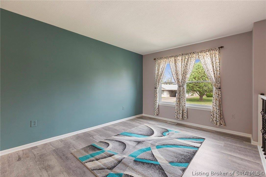 1981 Blue Teal Lane, Jeffersonville, IN 47130